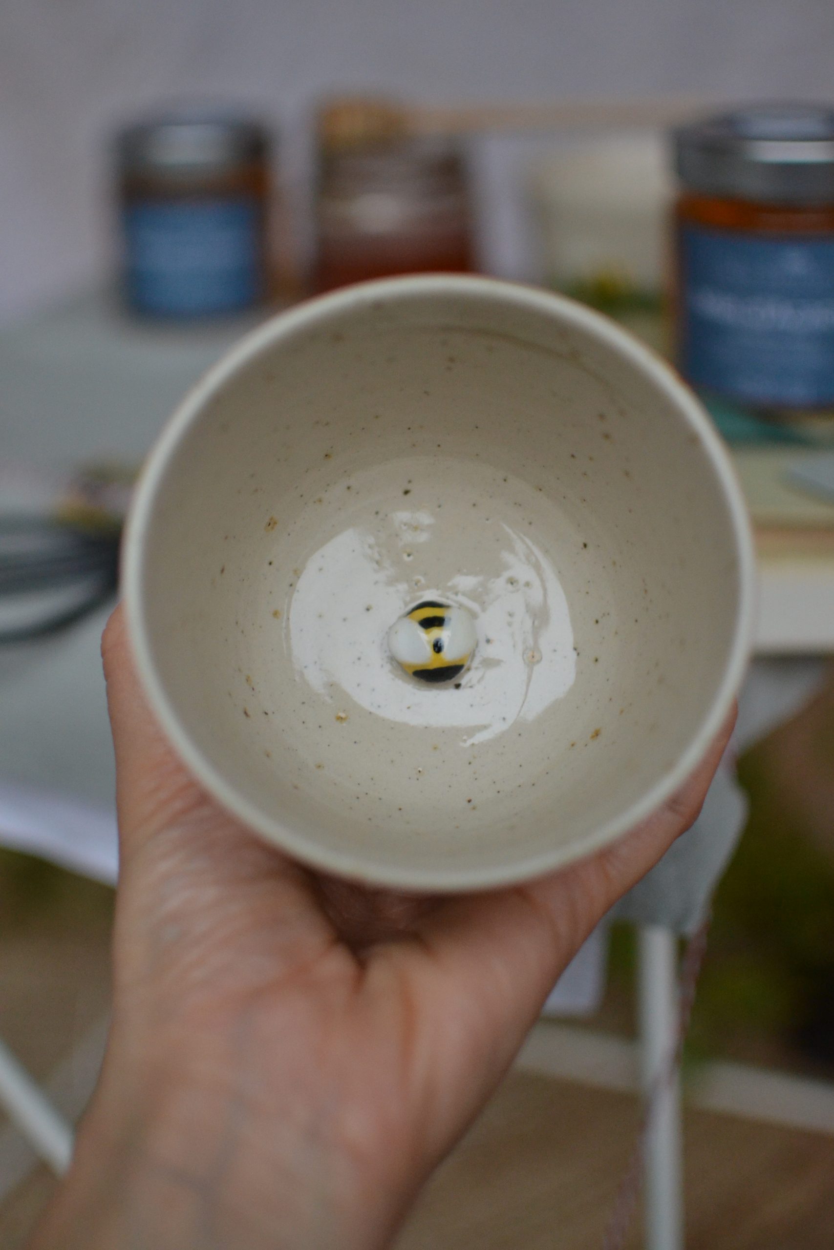 Tasse en céramique - Terre mouchetée beige – Image 4